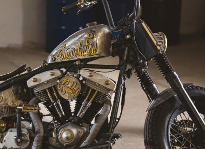 Custom Bike von der Seite mit Custom Painting